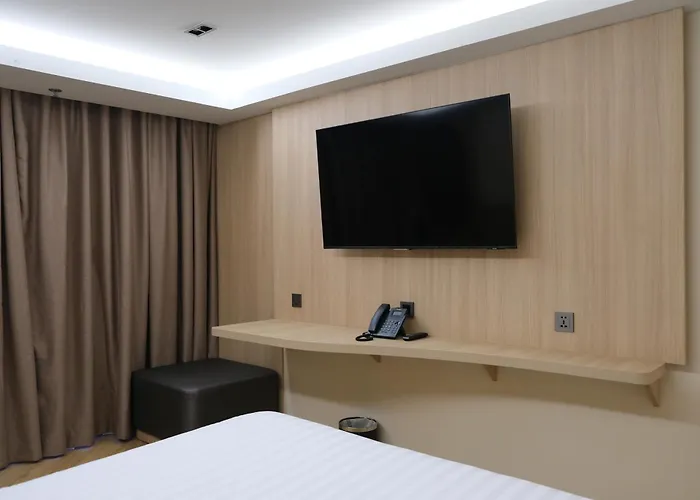 Hotel Rama 9 4*