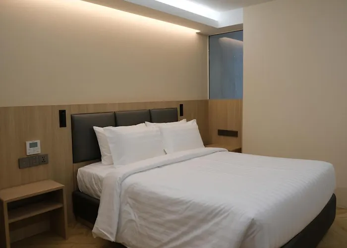 Rama 9 Hotel 4*