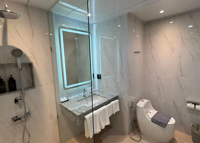 Rama 9 Hotel 4*